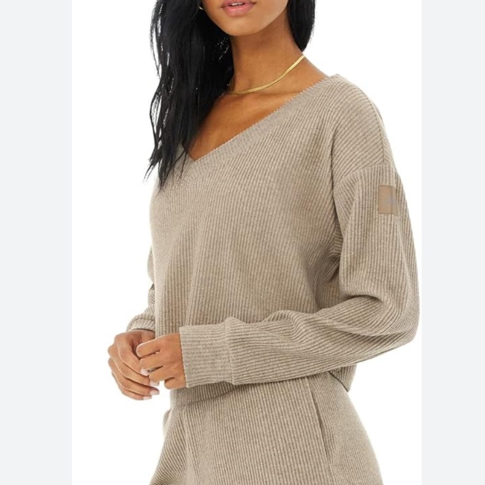 Alo yoga: Muse V-neck gravel heather